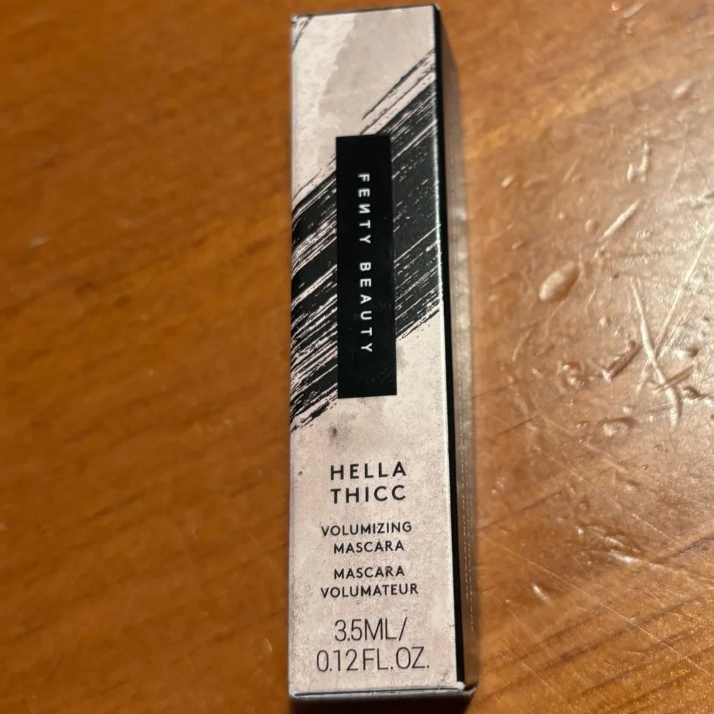 Fenty Beauty Hella Thicc Volumizing Mascara